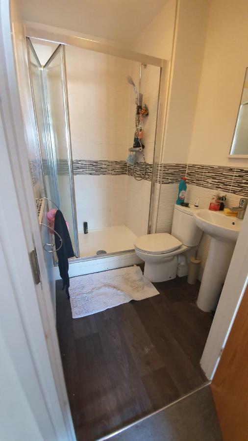 King En-Suite Close To The A30 Camborne Bagian luar foto